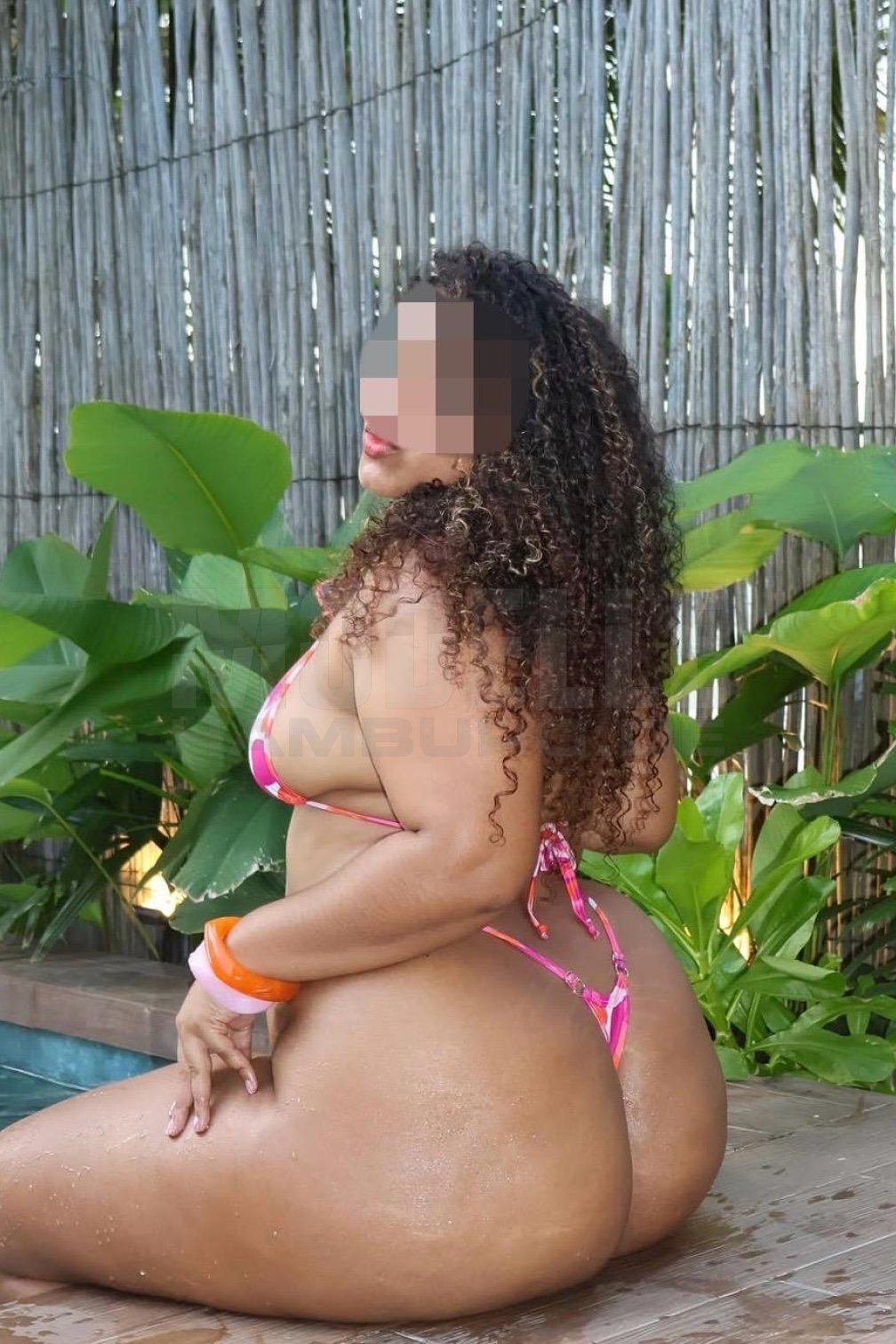 Mahia, 23, 163cm, 66kg, 75 C