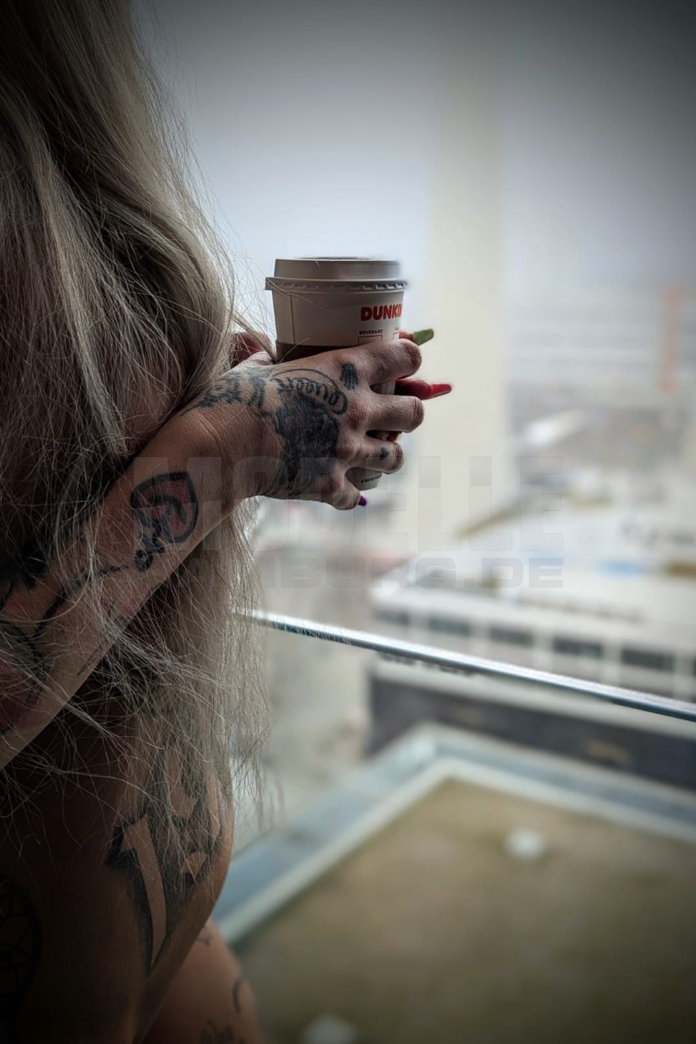 Stella Deluuxe Deutsch, 30, 185cm, 75kg, 75 B