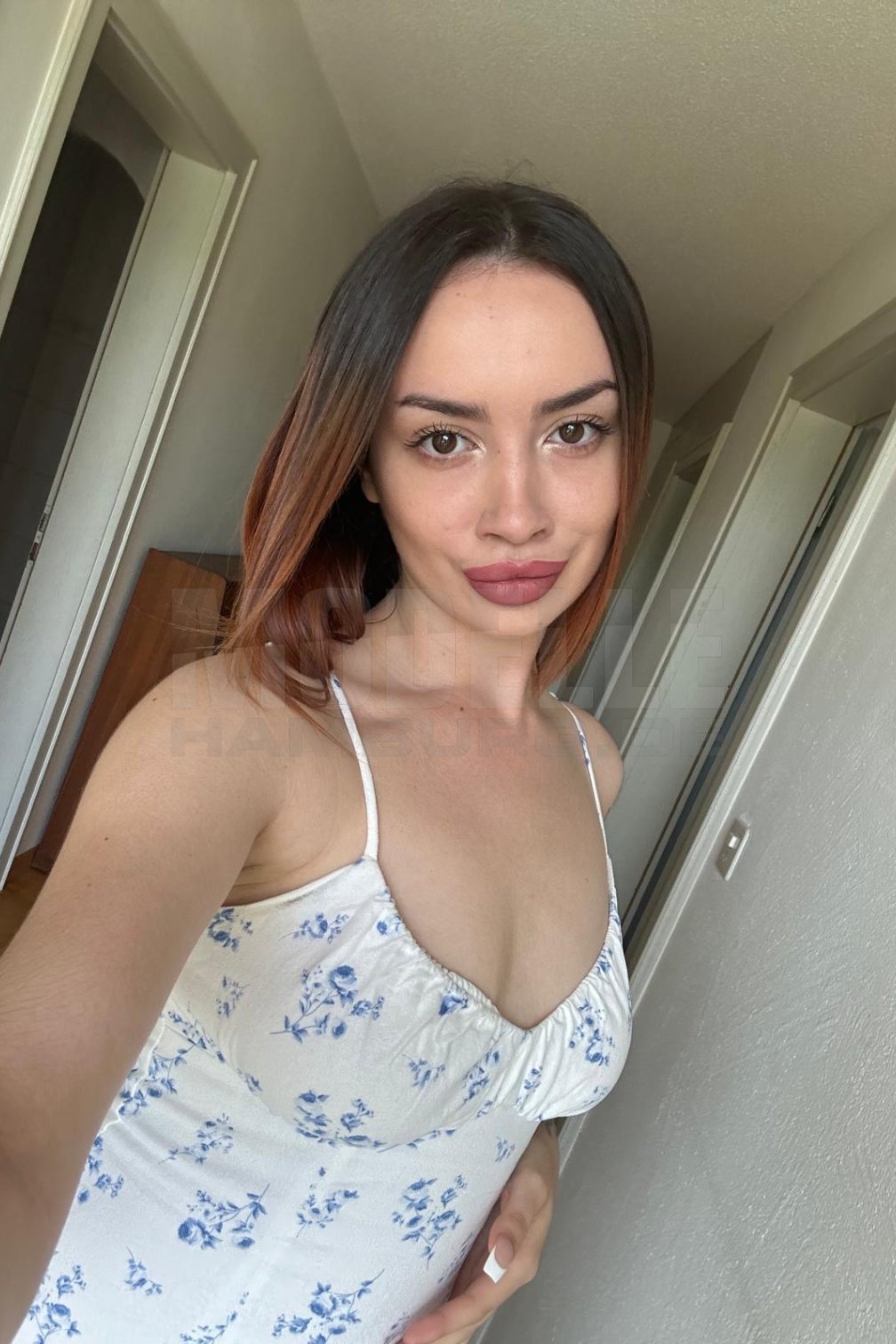 Sofie, 18, 160cm, 50kg, 75 B