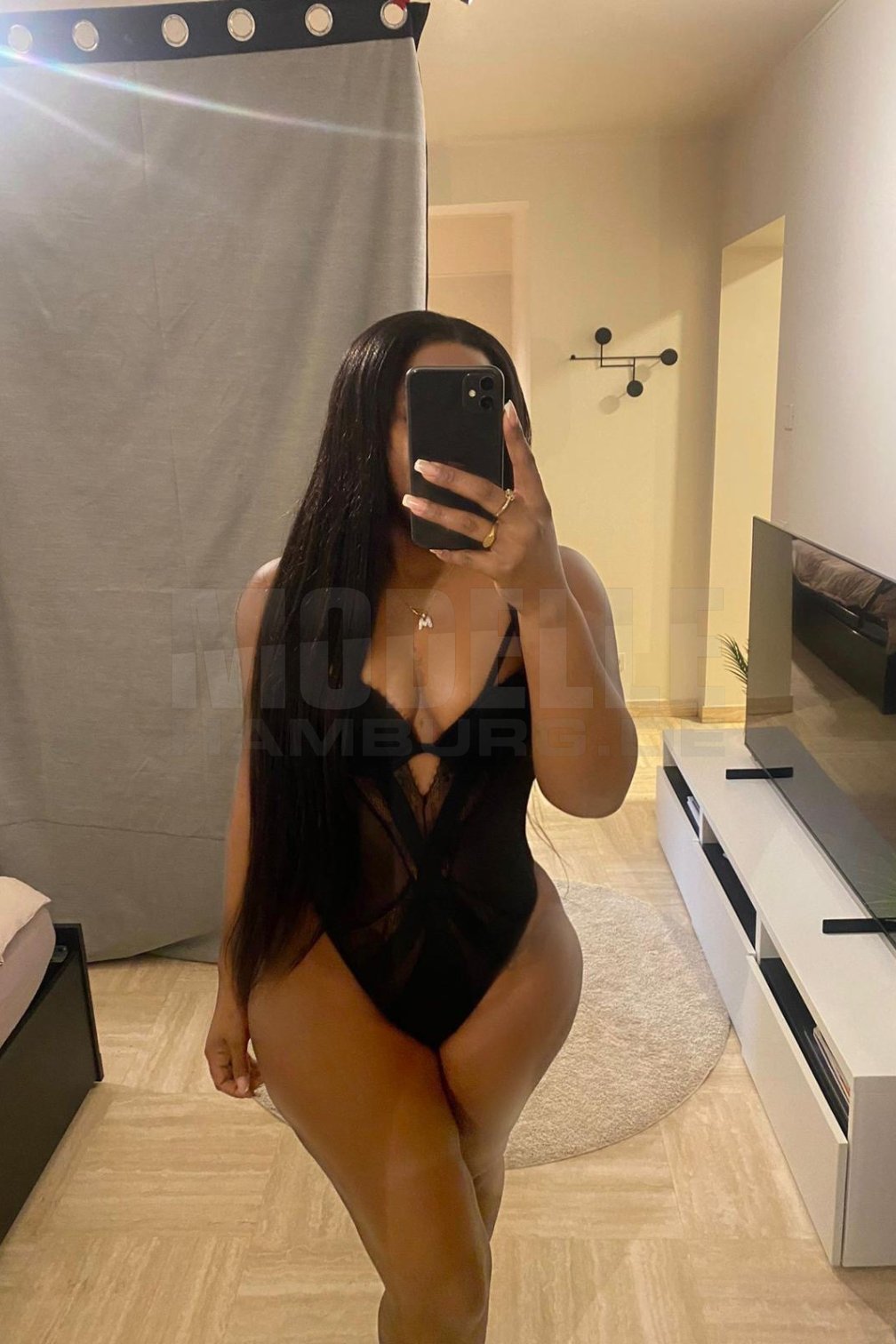 Perlita, 24, 170cm, 70kg, 75 B