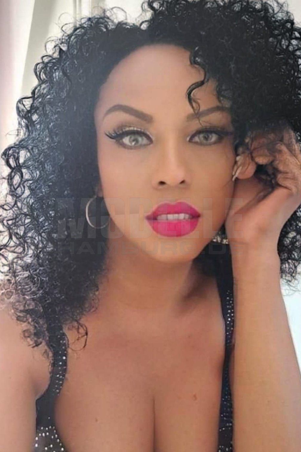 Ts Naomy, 38, 176cm, 69kg, 90 C