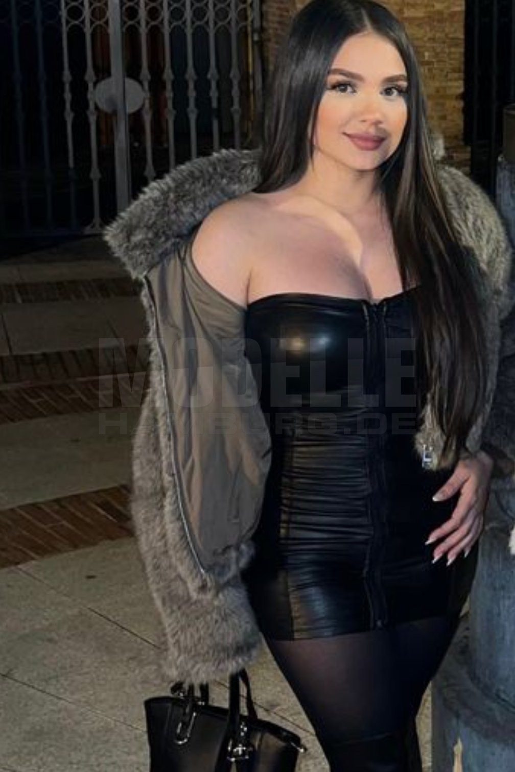 Debora, 24, 170cm, 56kg, 75 C