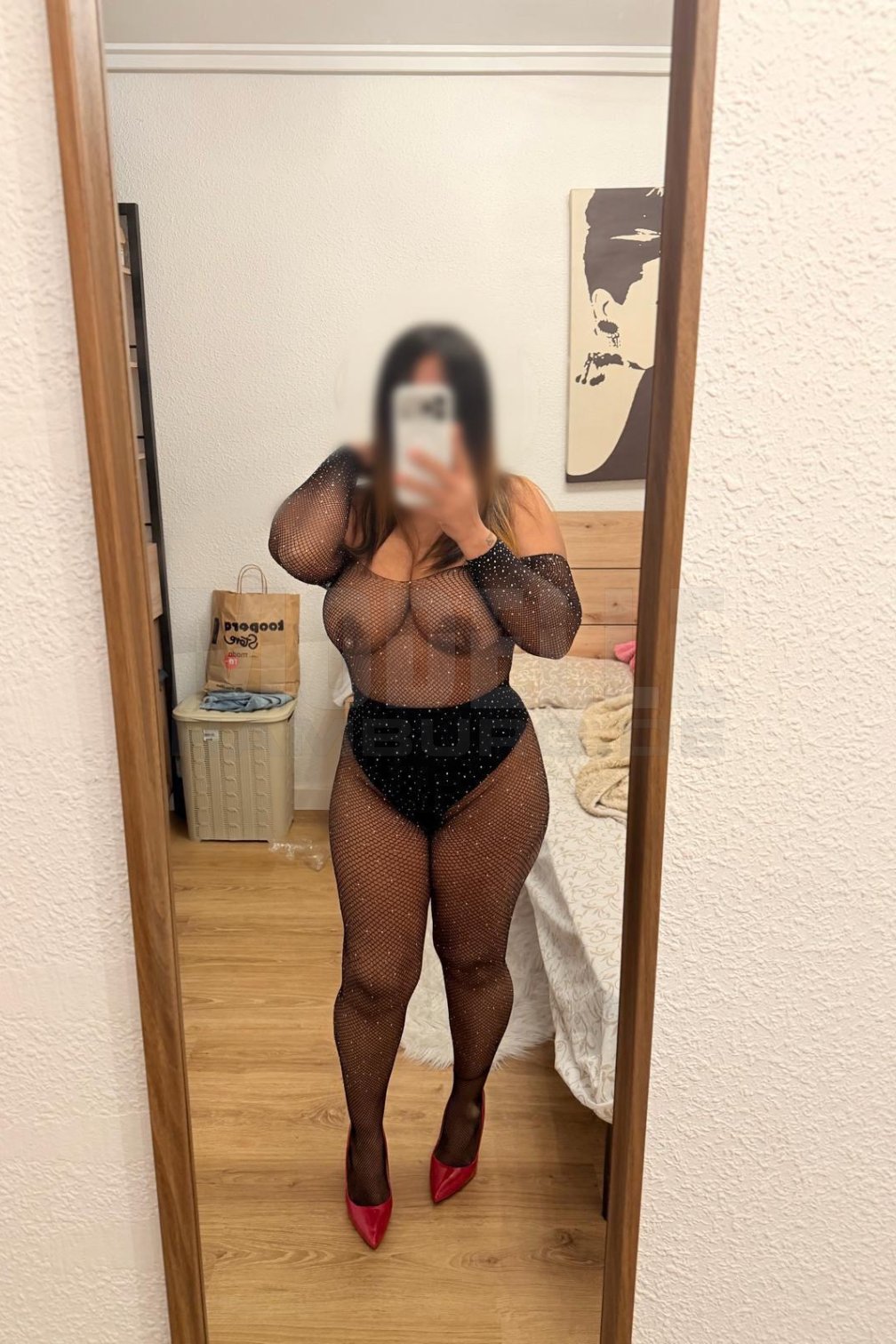 Angie, 26, 162cm, 63kg, 80 B