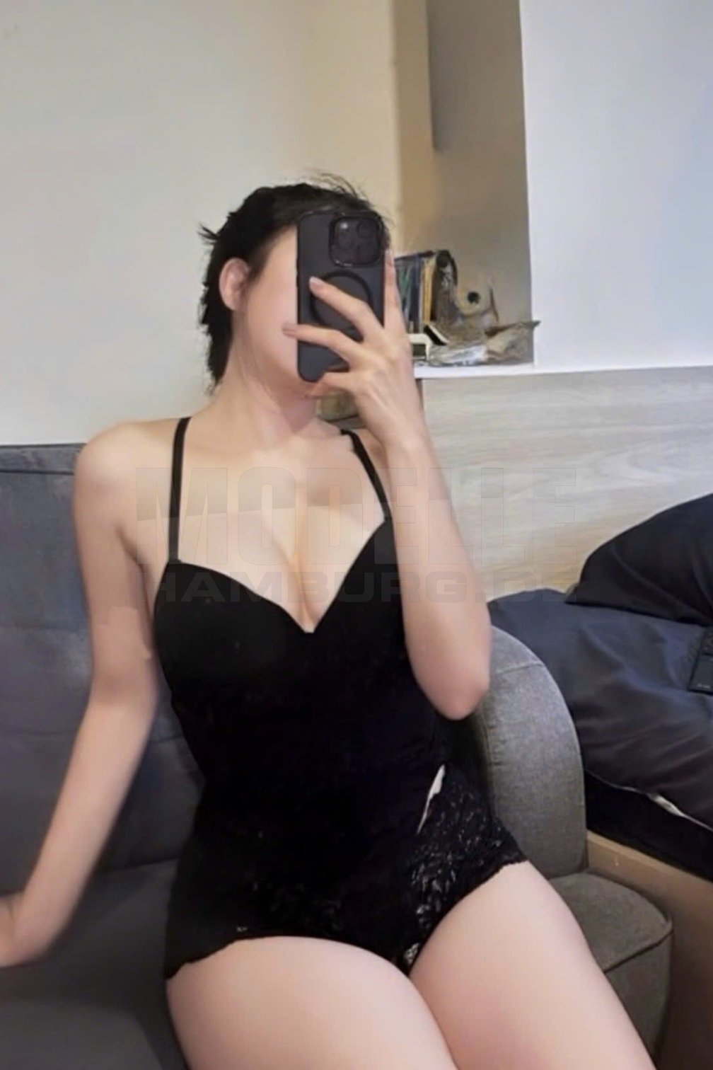 Asia girl Hoa, 25, 161cm, 55kg, 70 B