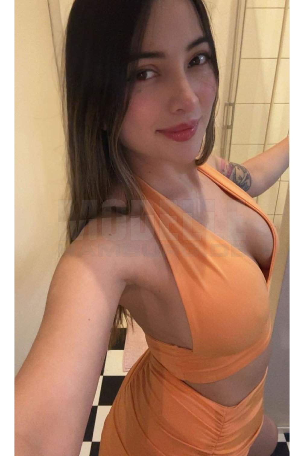 Kendal, 26, 170cm, 65kg, 70 C