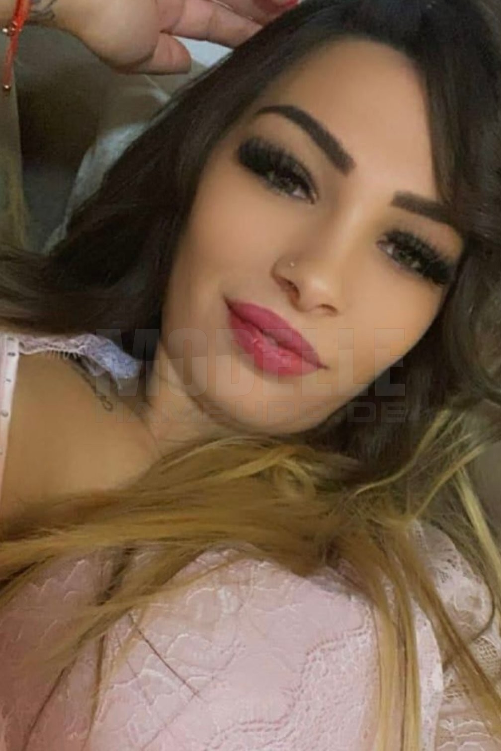 Emma, 23, 165cm, 65kg, 75 C