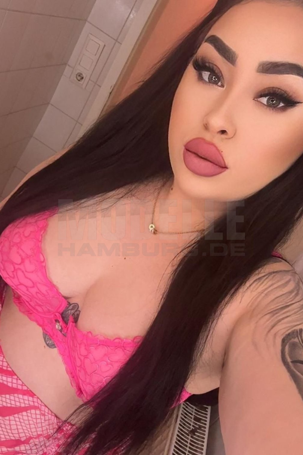 Curvy Aisha, 28, 168cm, 82kg, 85 C