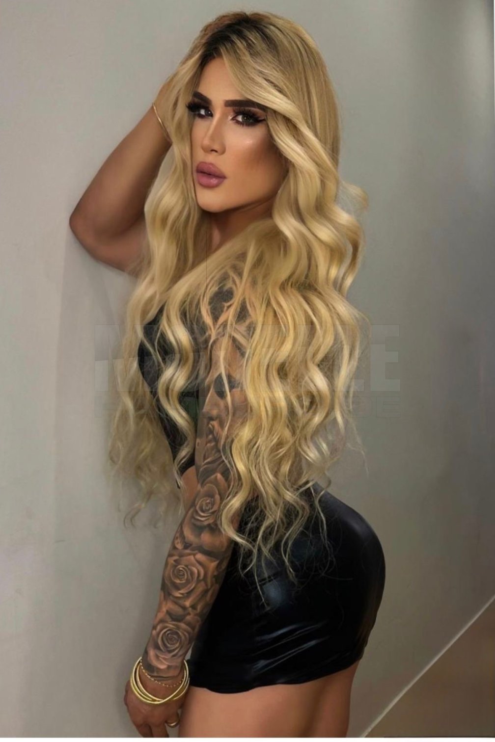 Catalina Versace, 29, 175cm, 80kg, 80 B