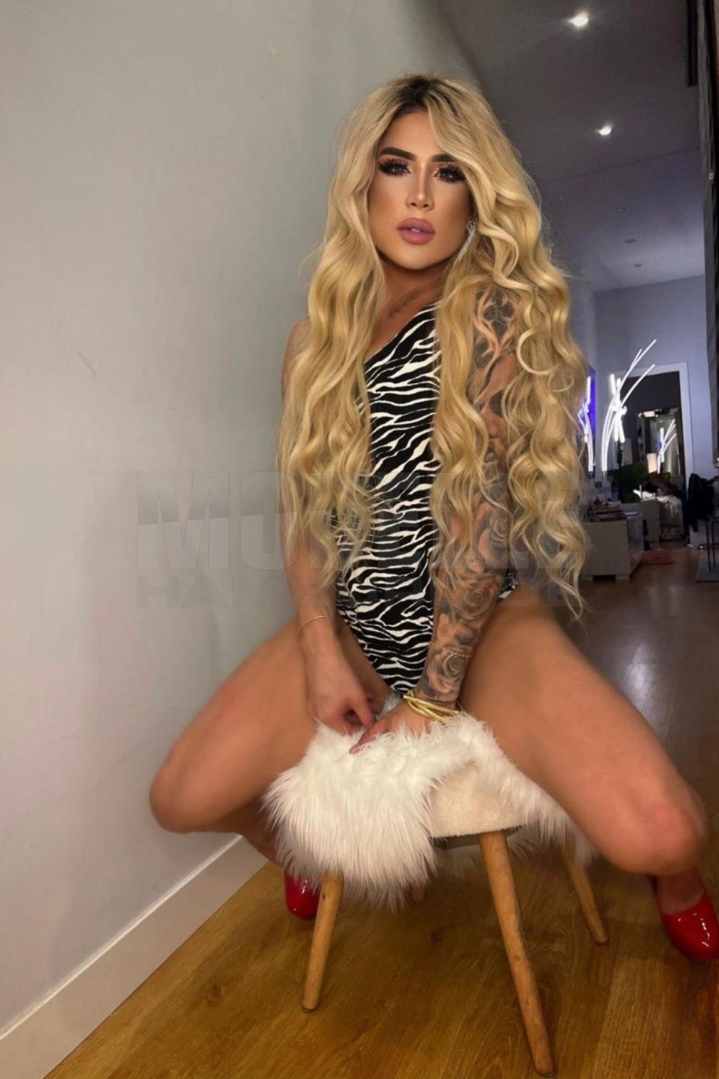 Catalina Versace, 29, 175cm, 80kg, 80 B