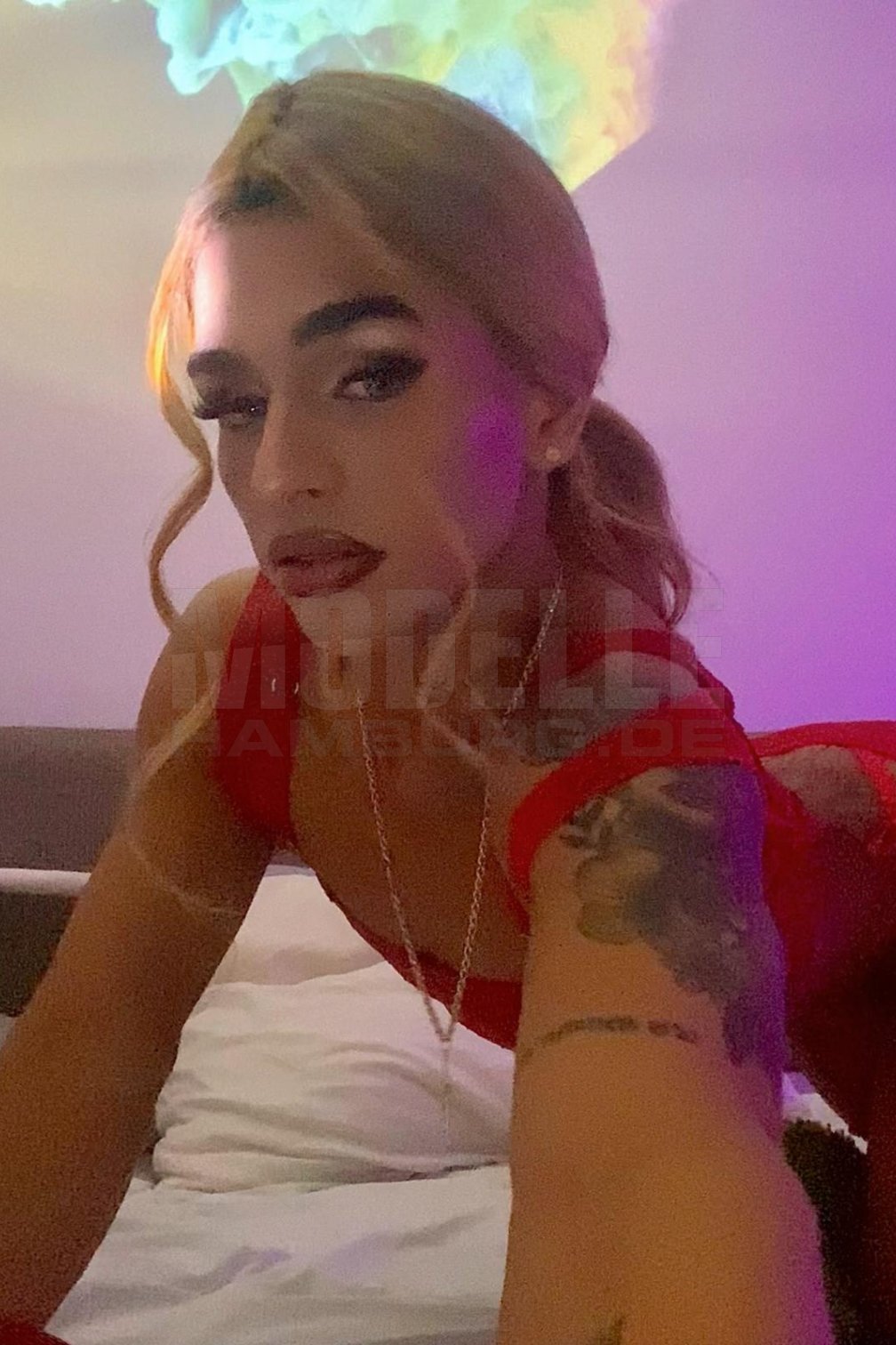 TS- Catalina Latina, 22, 177cm, 65kg, 80 A