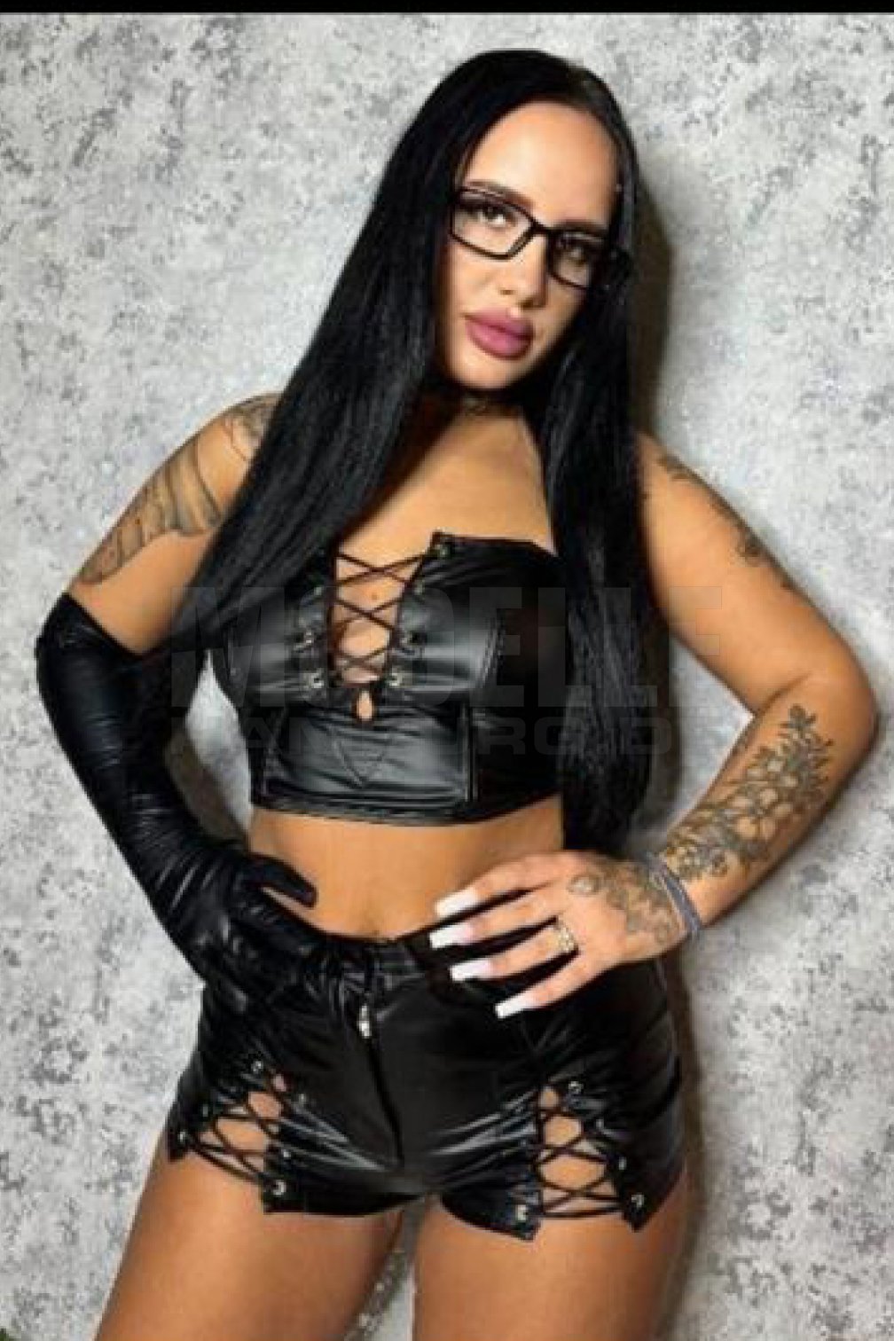 Rebecca, 21, 162cm, 55kg, 75 C