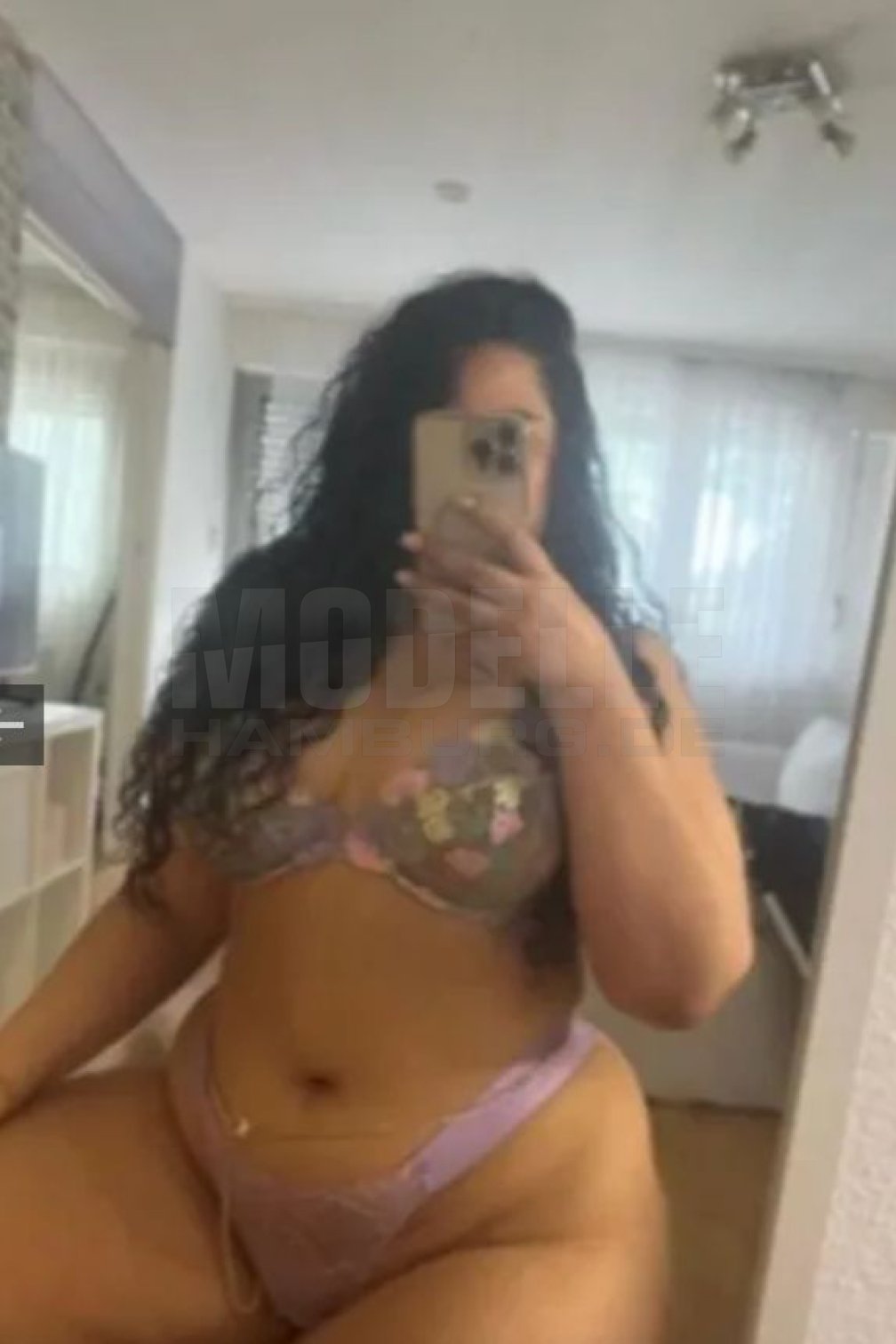 Layla Booty Queen, 26, 173cm, 86kg, 75 D