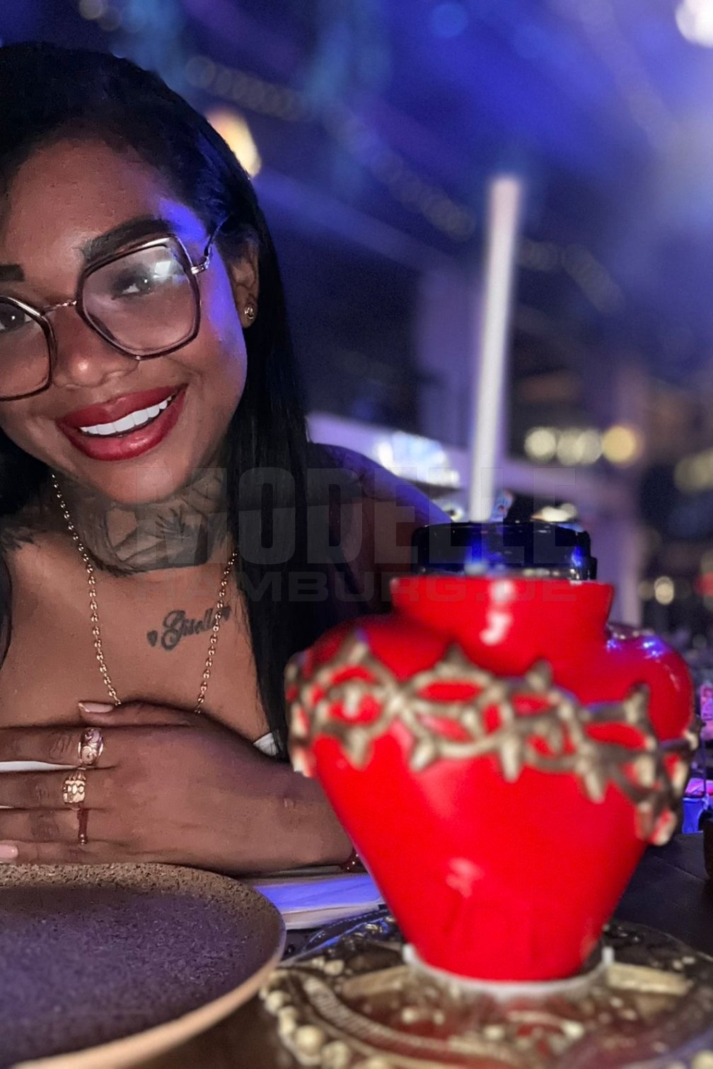 Cloe, 26, 163cm, 65kg, 75 C