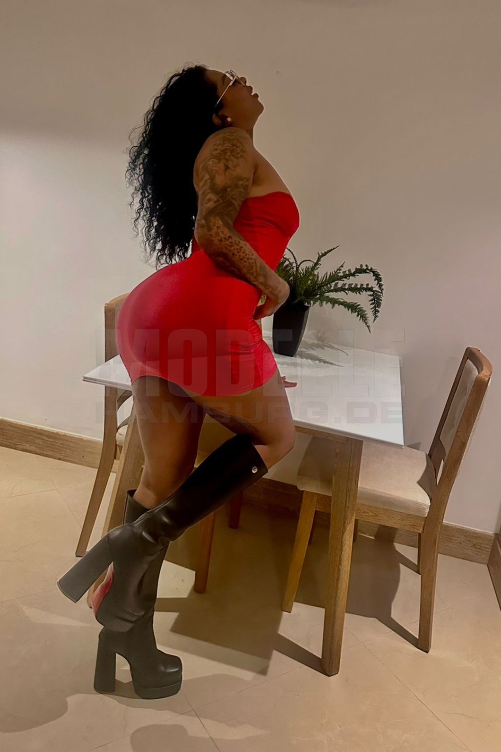 Cloe, 26, 163cm, 65kg, 75 C