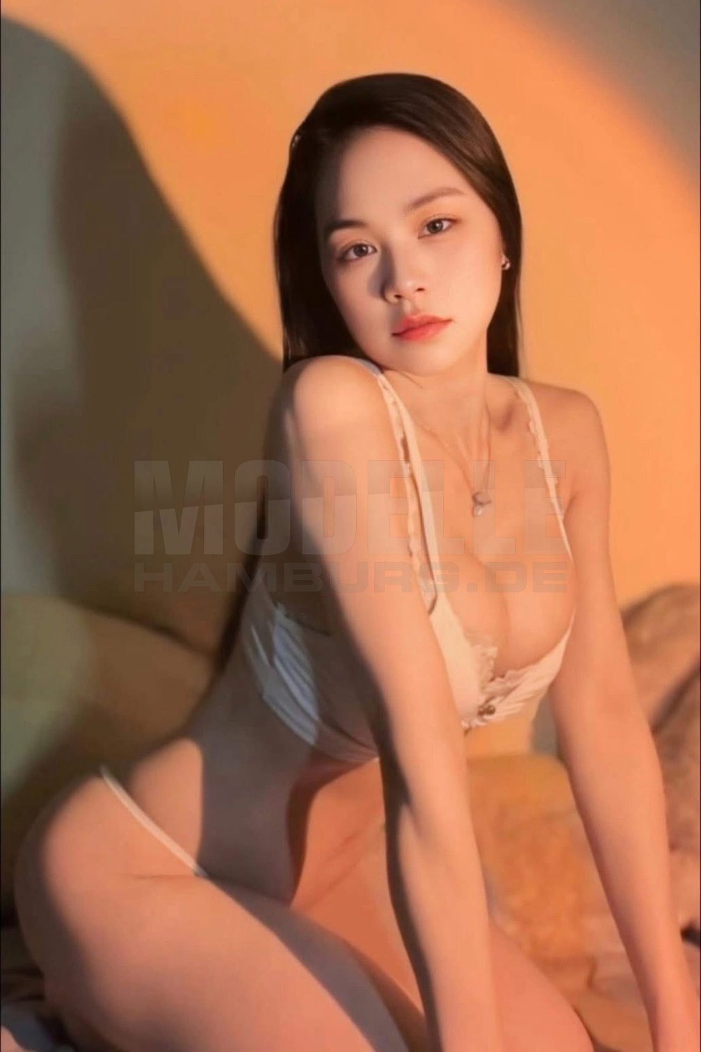 Asia girl Mai, 20, 169cm, 50kg, 75 C